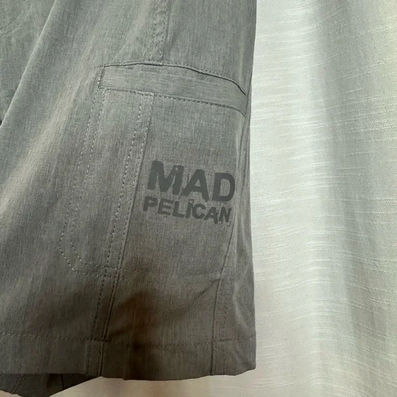 Xl men’s mad pelican shorts - Picture 2 of 3
